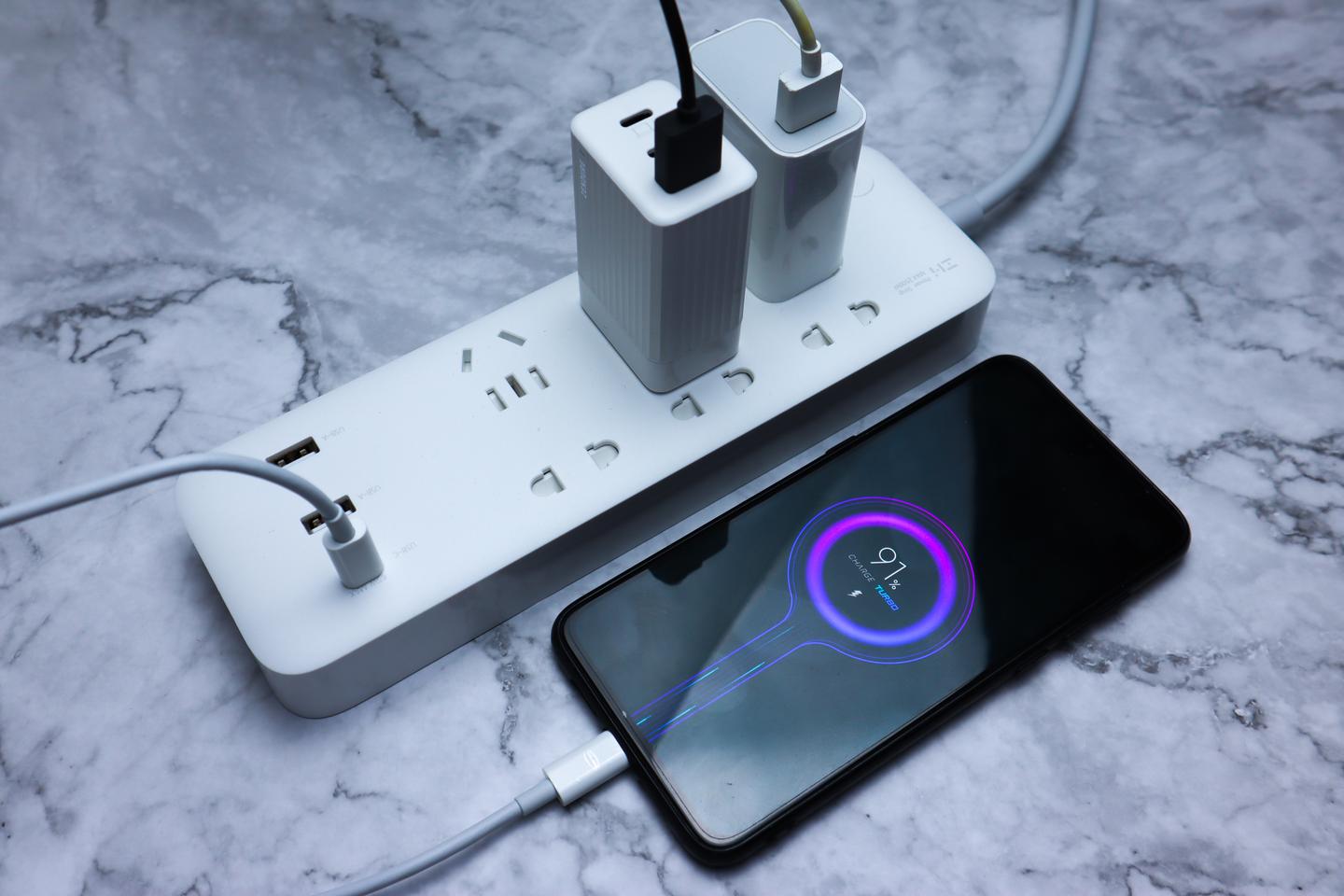 告別原裝充電頭 革新機(jī)械設(shè)備充電方案